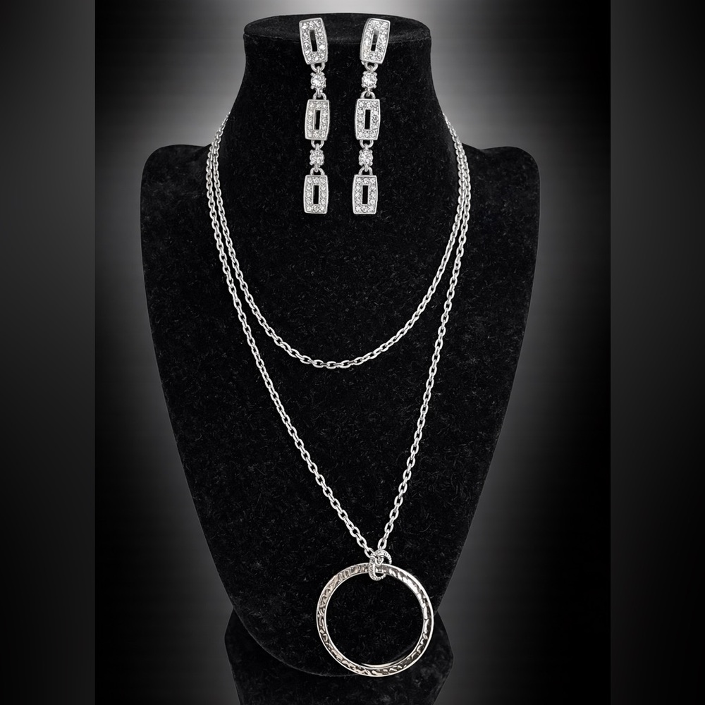 Elegant Silver Necklace and Earring Set
